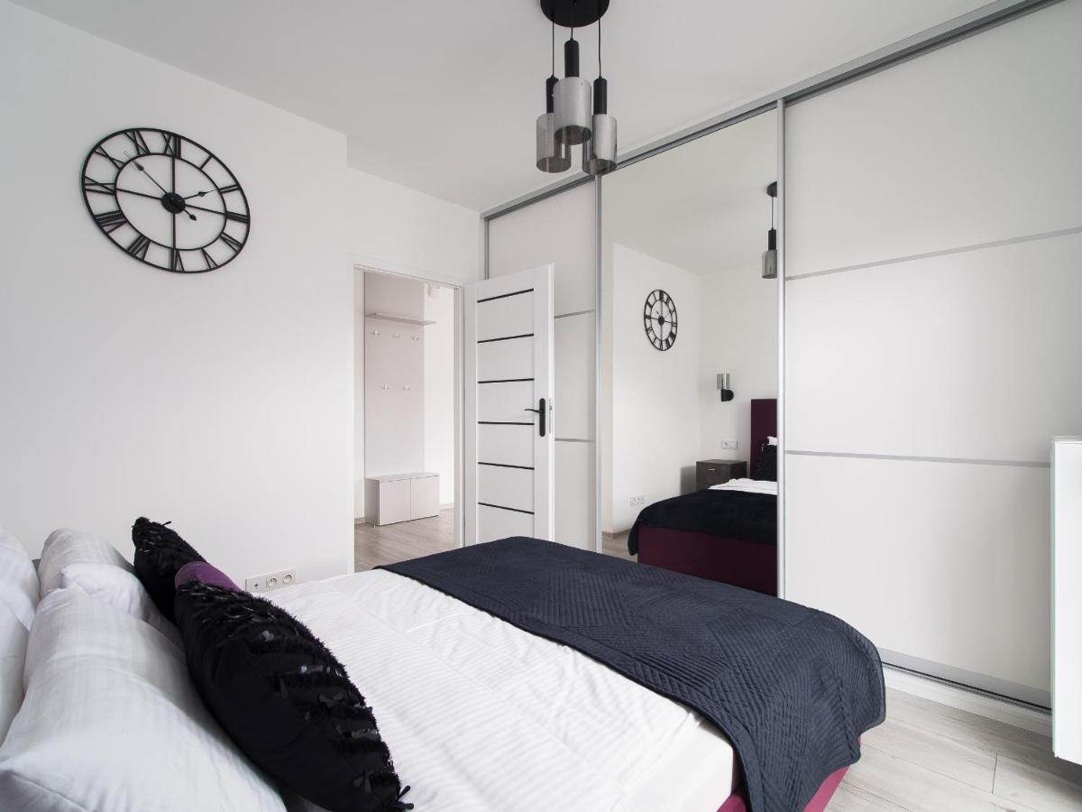 Szwedzka 22C Separate Bedroom Free Garage By Perfect Apart Varsóvia Exterior foto