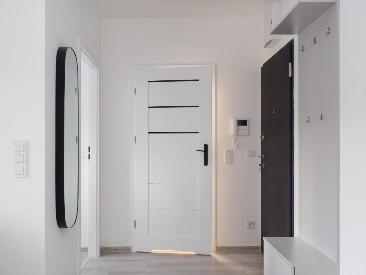Szwedzka 22C Separate Bedroom Free Garage By Perfect Apart Varsóvia Exterior foto